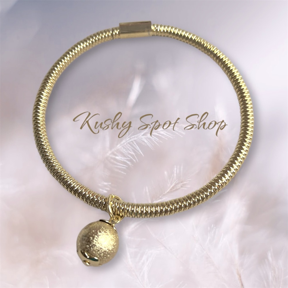 NWOT ✨ 💛 BRAZIL GOLD BANGLE W/ Ball Charm Minimalist Style ✨💛 8” sz. ✨💛